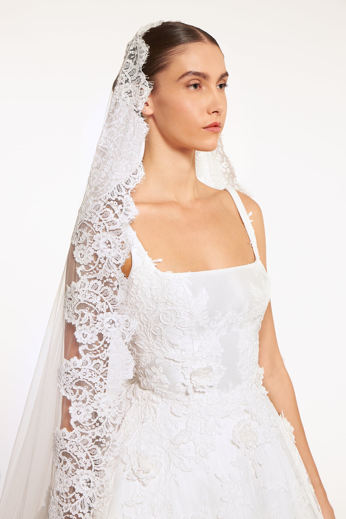 Corded Lace Tulle Veil
